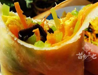 一卷春色，日月重光——三七春卷