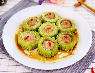 三七怎么吃：三七粉三七花苦瓜釀肉，原來苦也是種美味